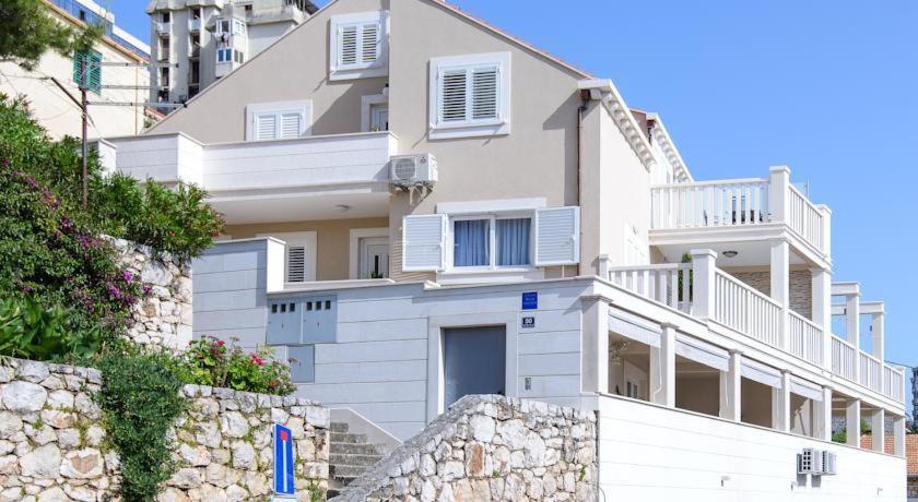 Apartment Denis