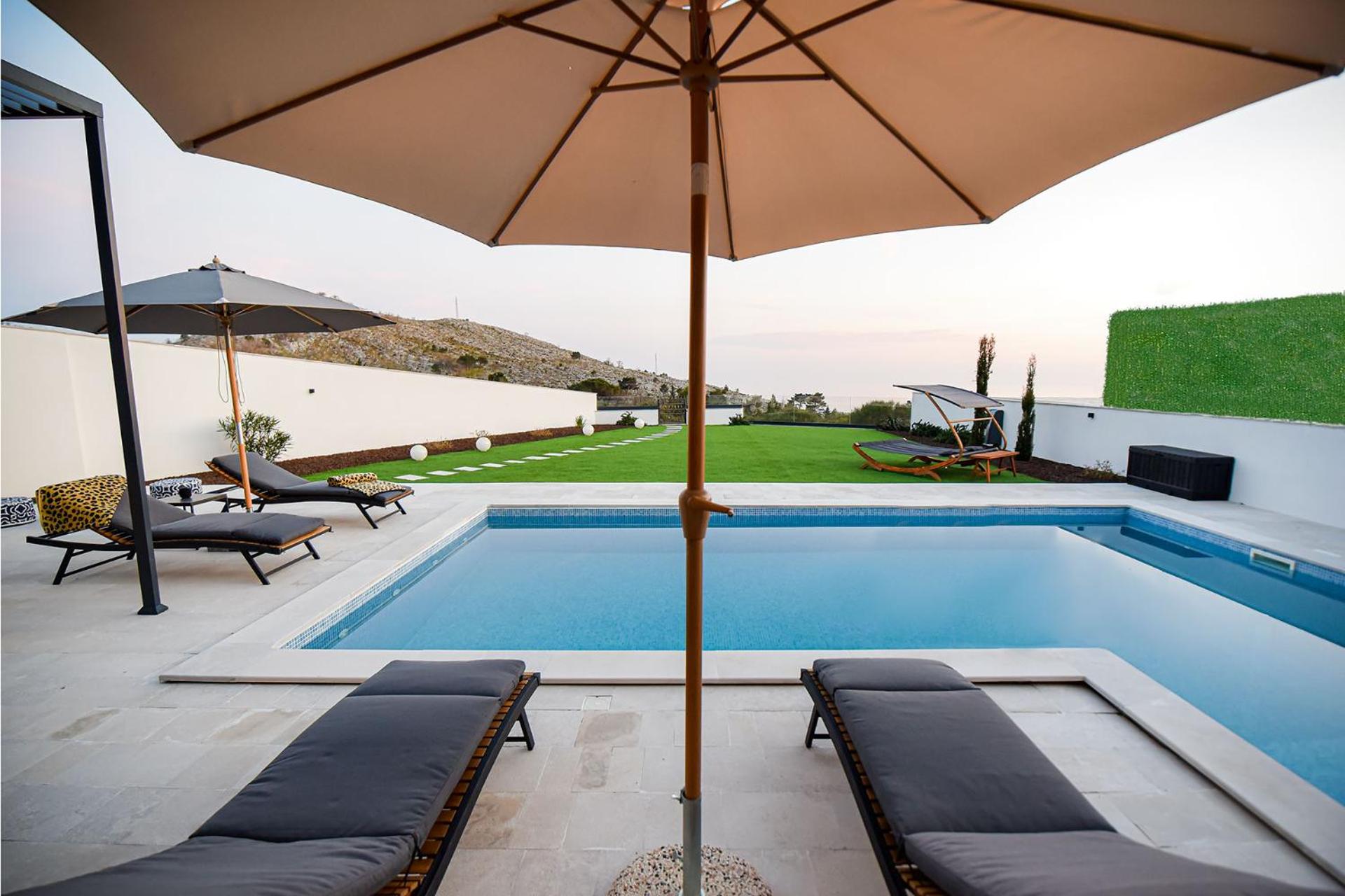 Luxury Villa Mika with private pool near Dubrovnik