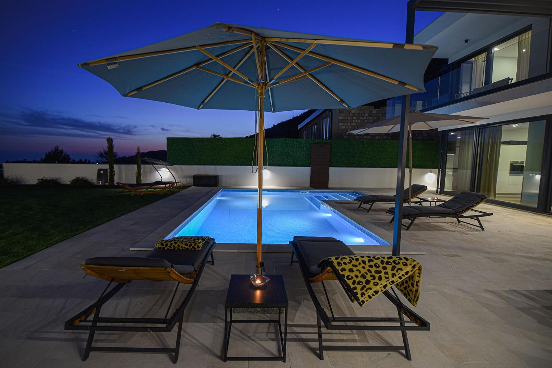 Luxury Villa Mika with private pool near Dubrovnik
