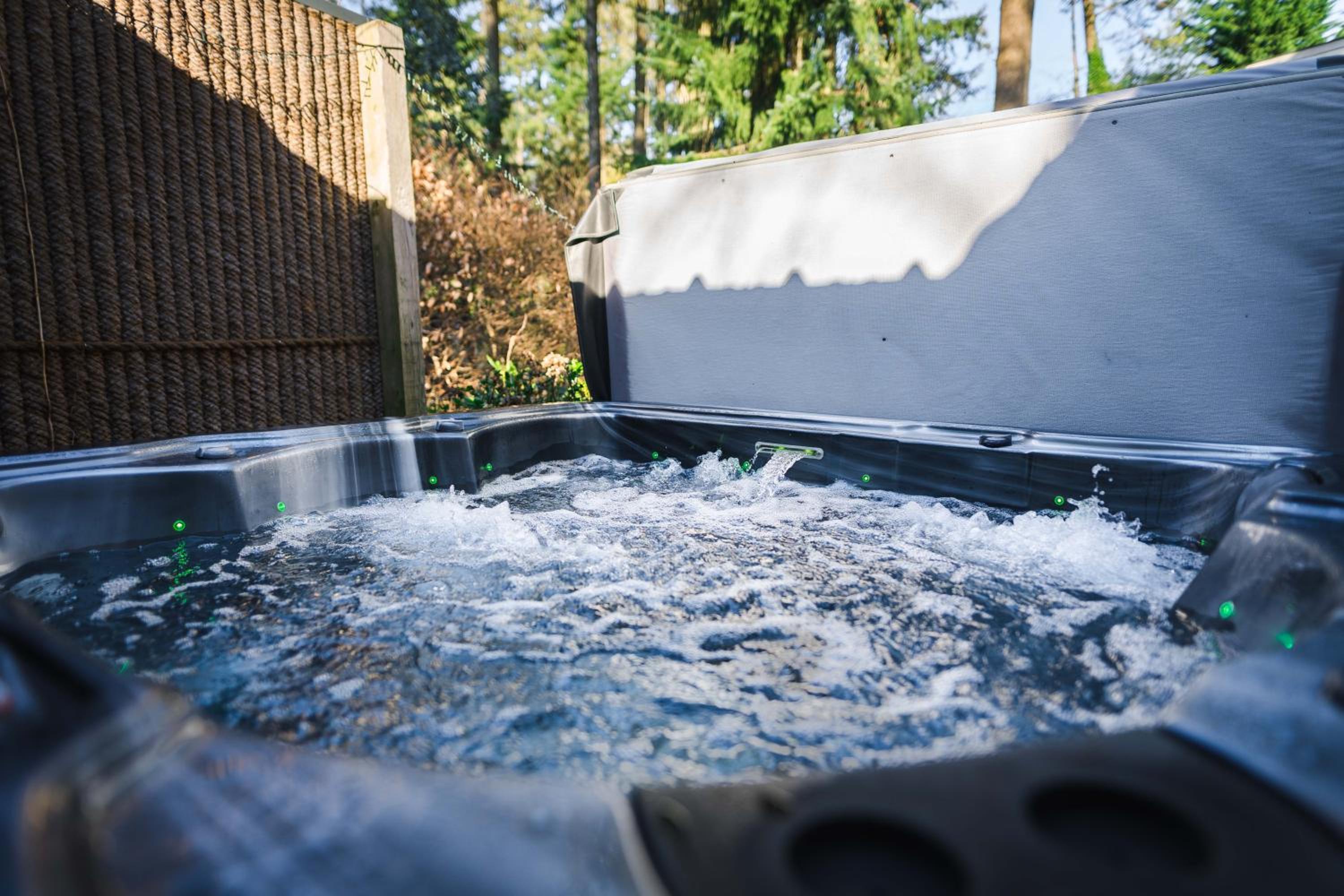 Hotel Luxe Vakantiehuis In Het Bos Met Jacuzzi En Sauna