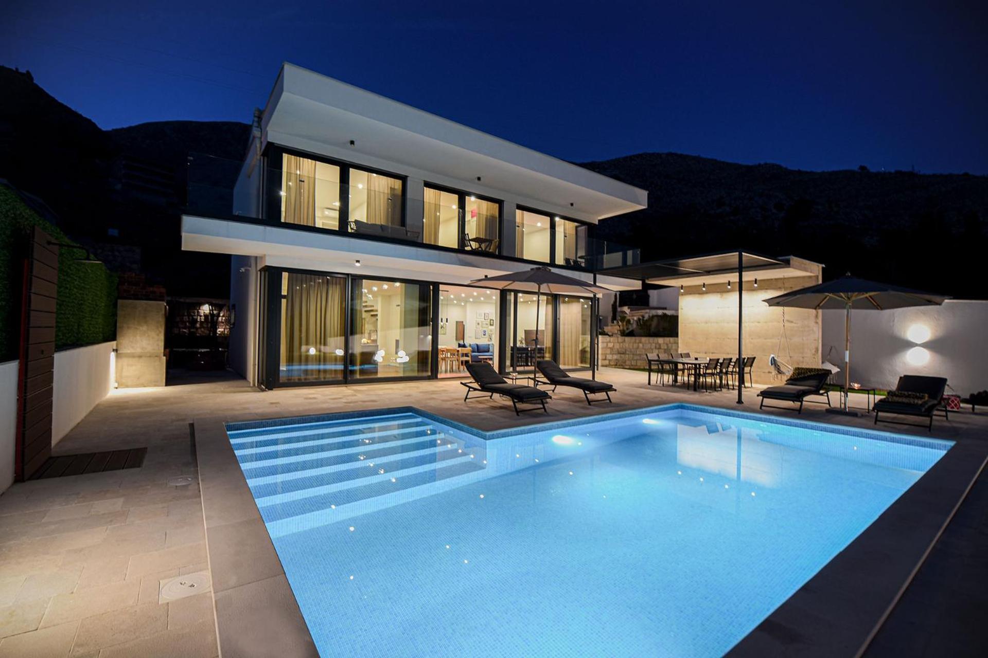 Luxury Villa Mika with private pool near Dubrovnik