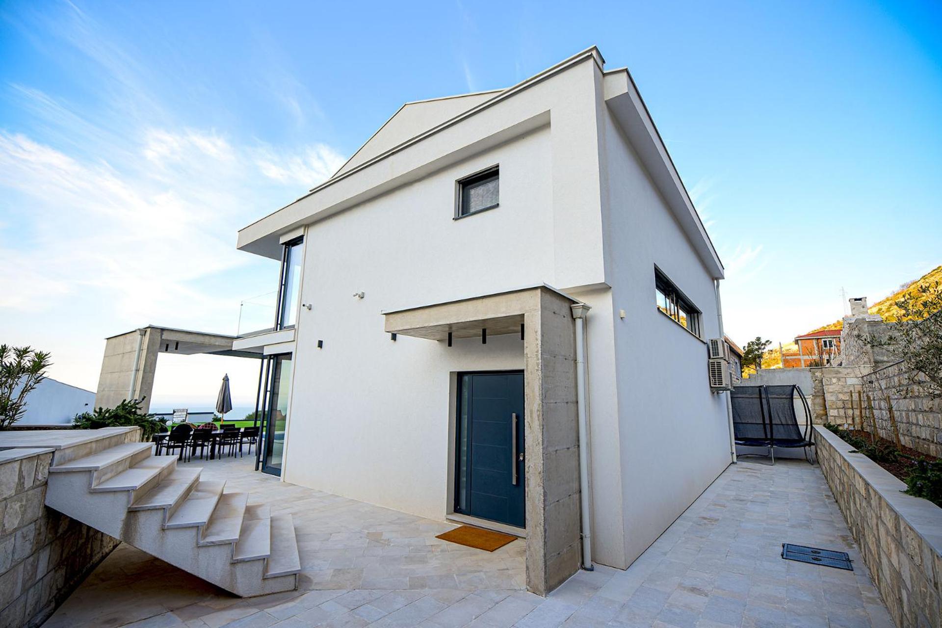 Luxury Villa Mika with private pool near Dubrovnik