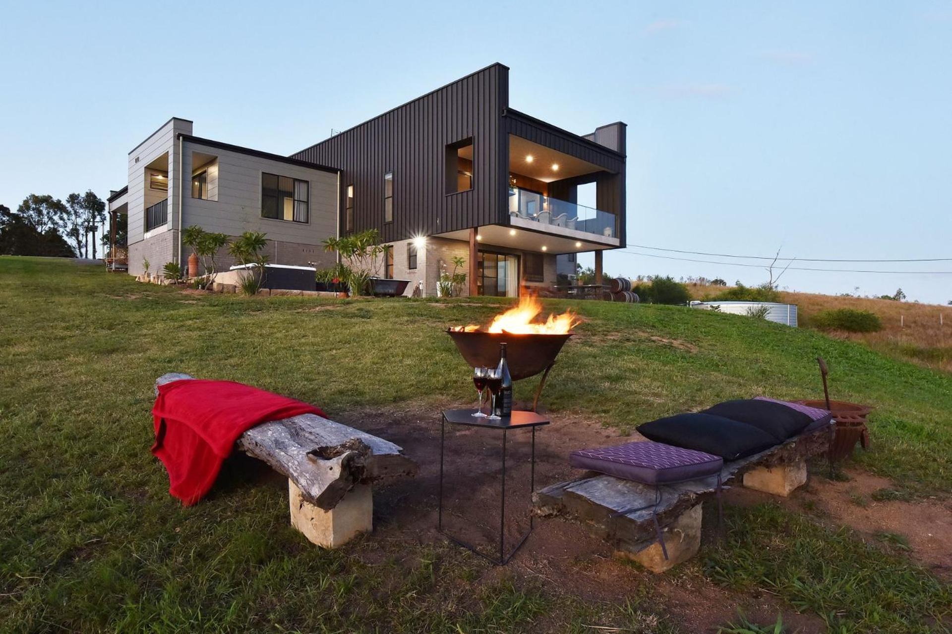Cranky Corner River View! Where Luxury Meets Nature