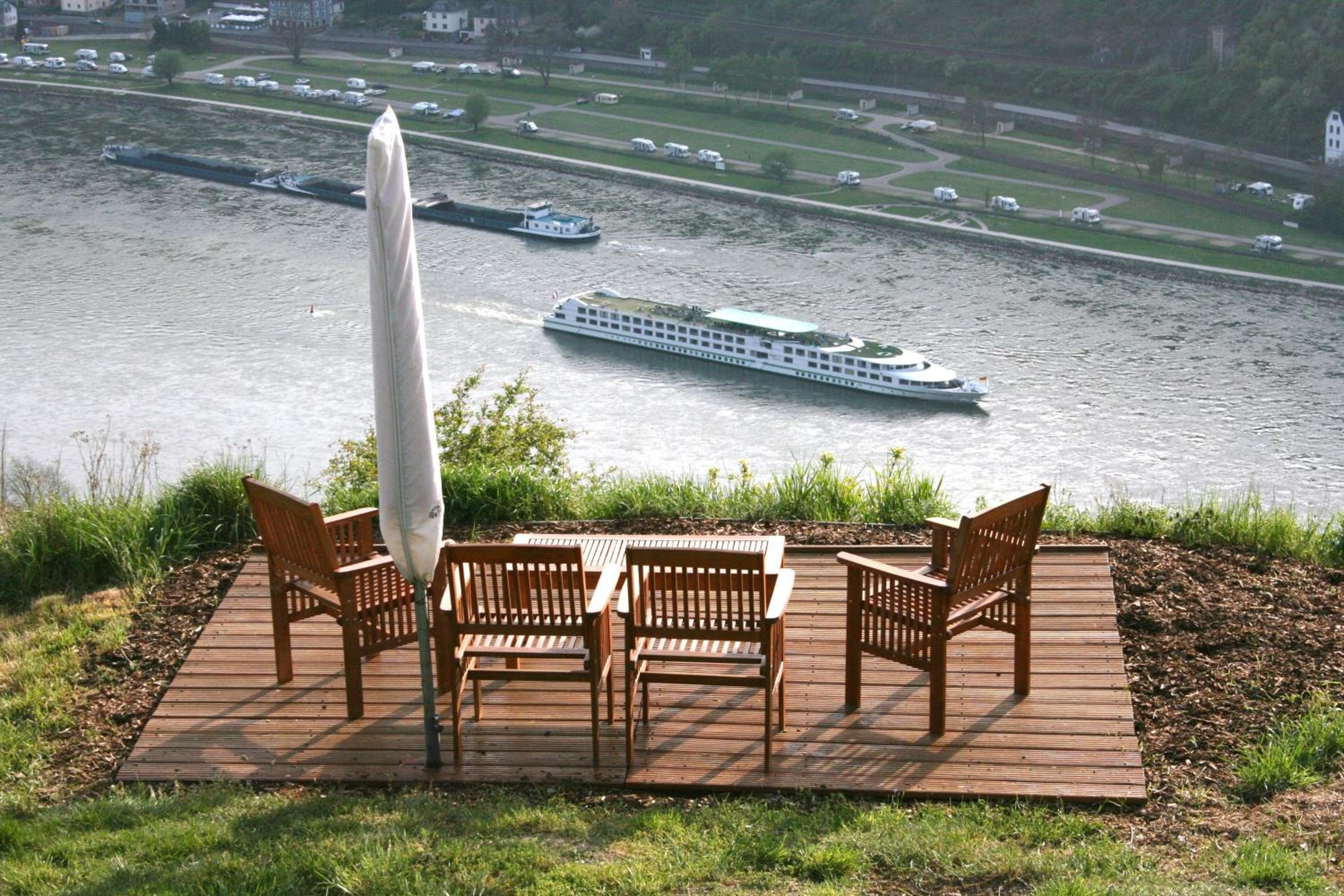 Loreley Hills view 3