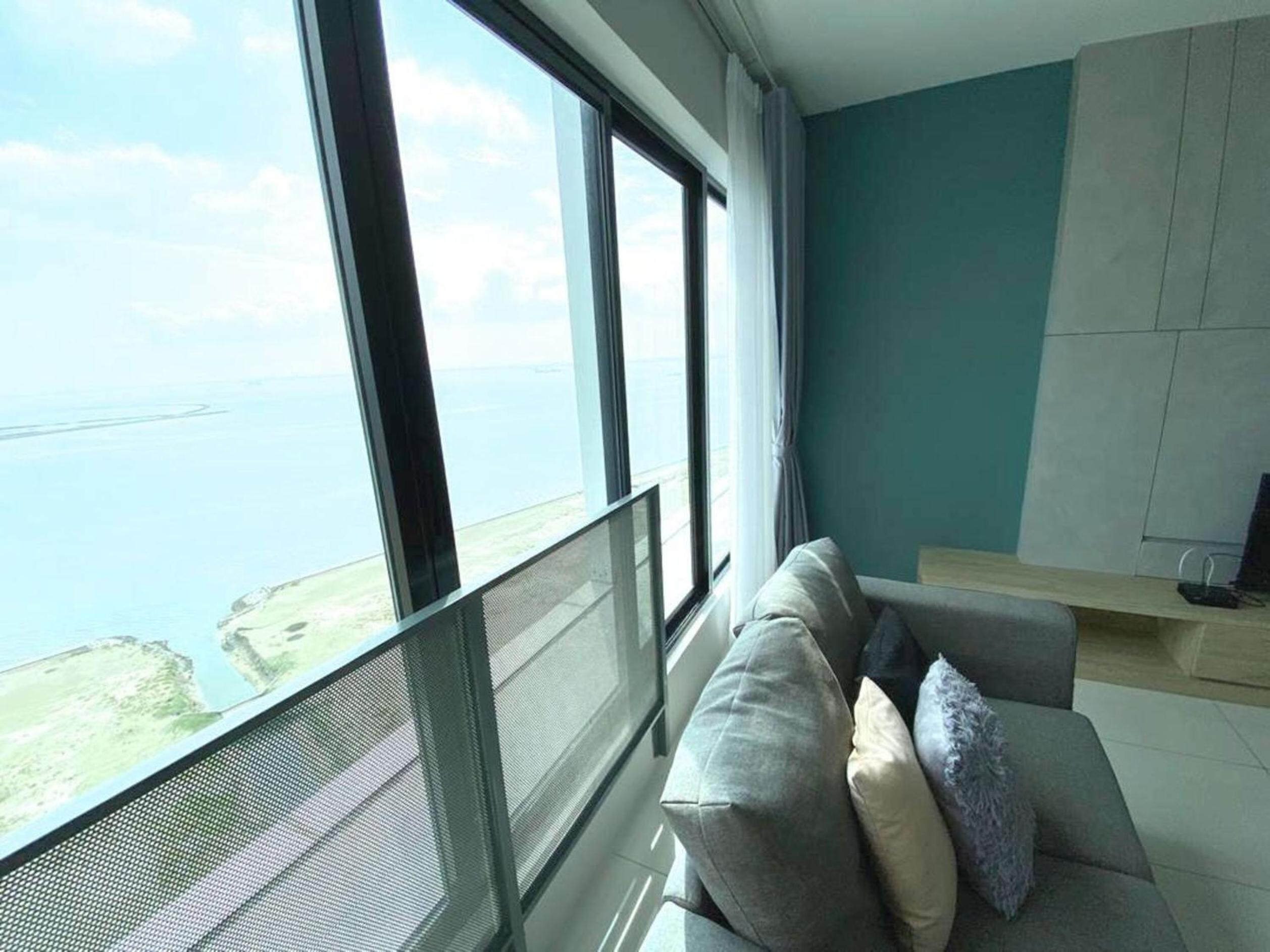 SUNRISE GURNEY FULLSEAVIEW LUXURY 2ROOM SUITE 8PAX photo 3