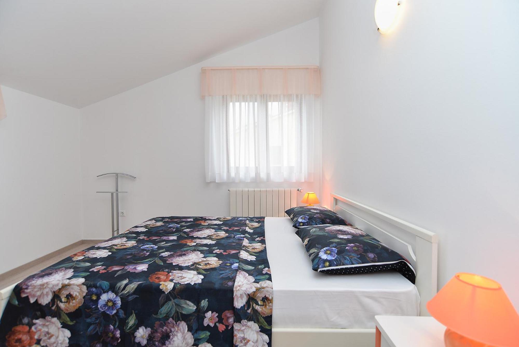 Apartments Mira 1293
