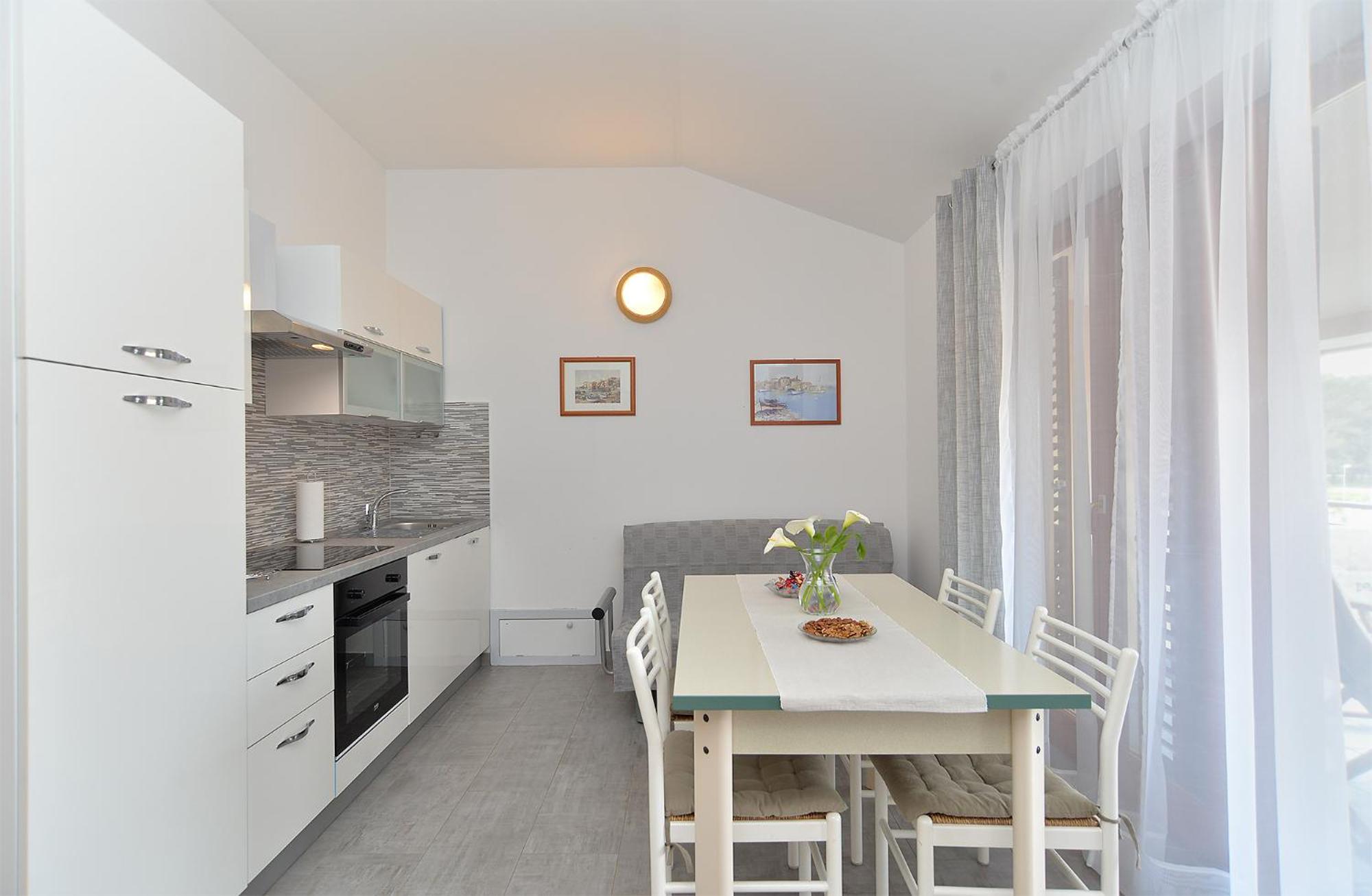 Apartments Mira 1293