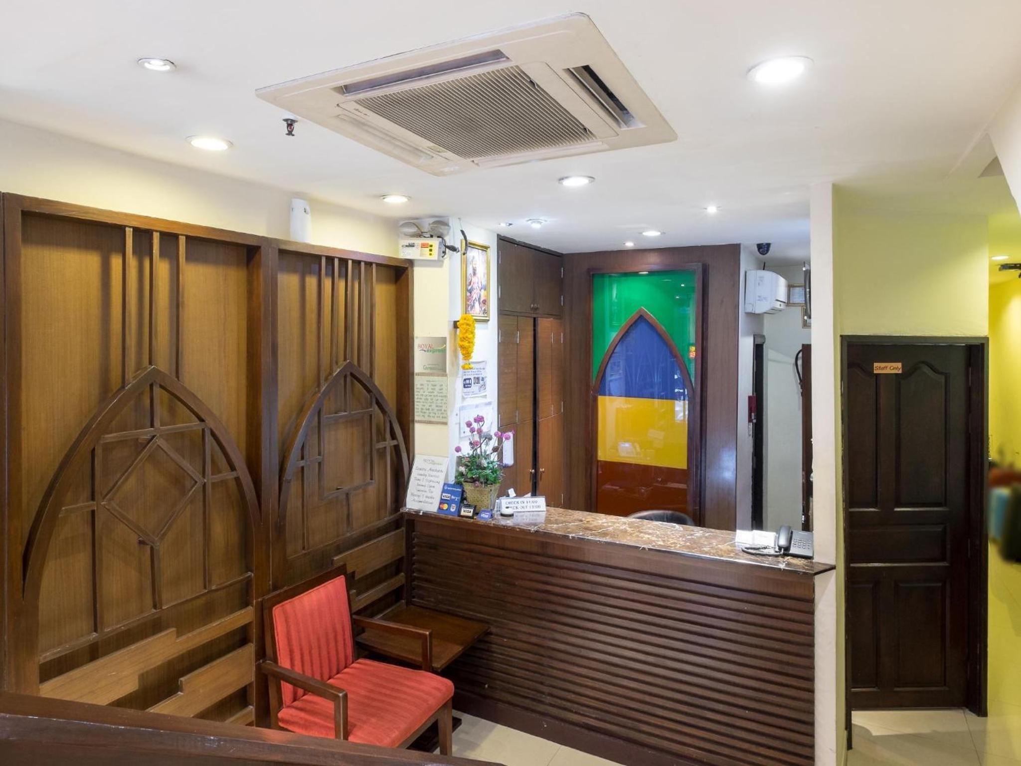 Royal Express Inn