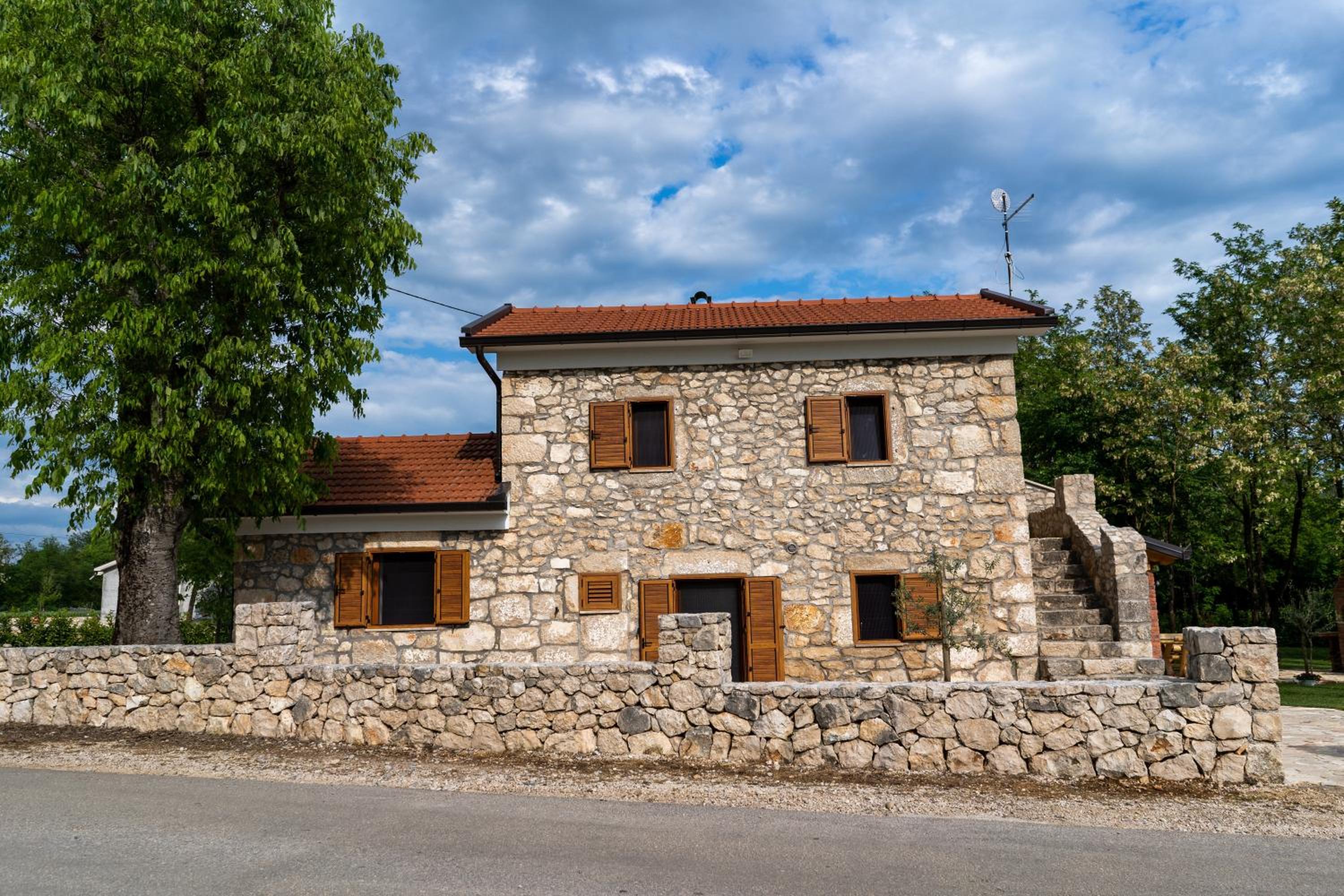 Kamena Kuća Vegar