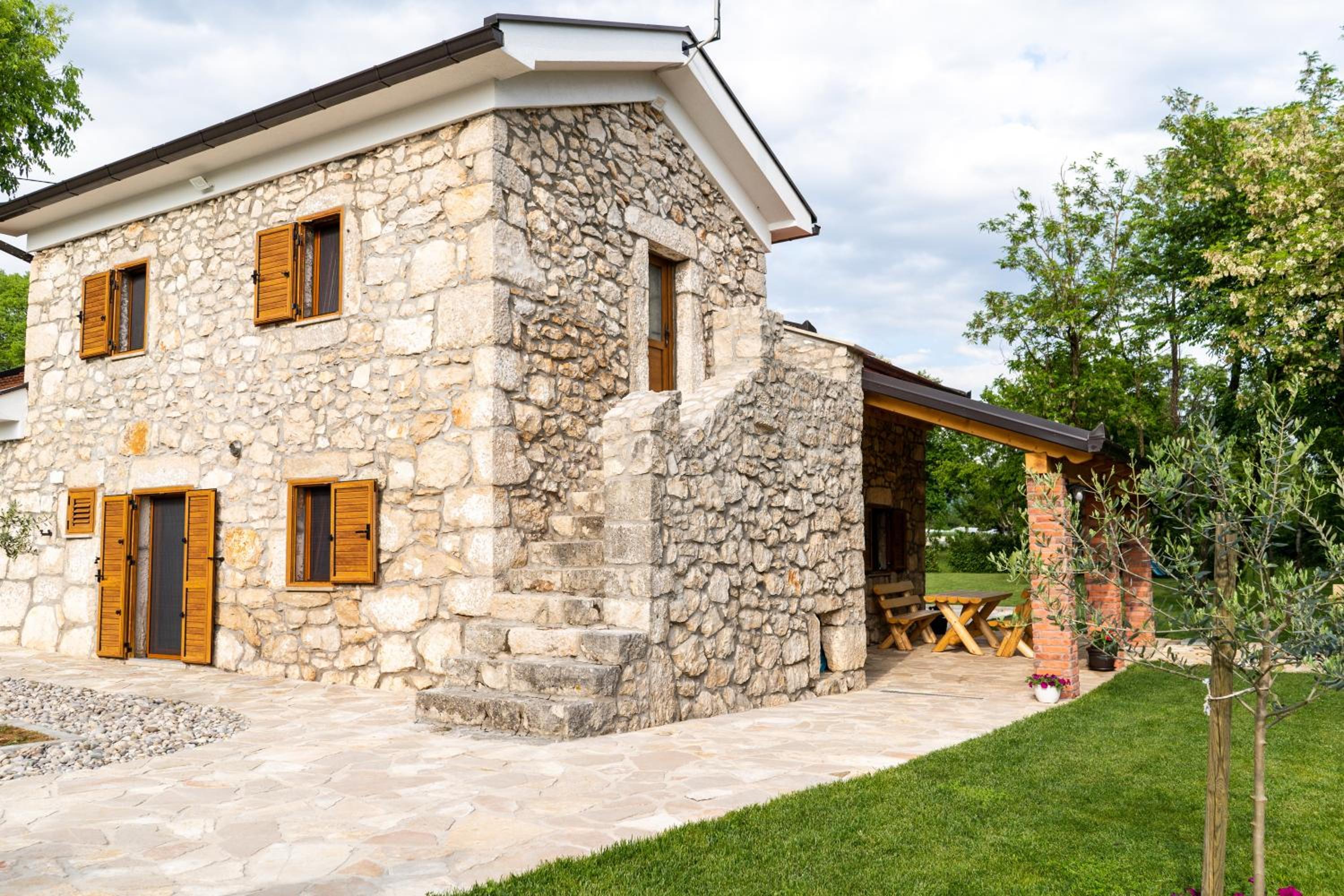 Kamena Kuća Vegar