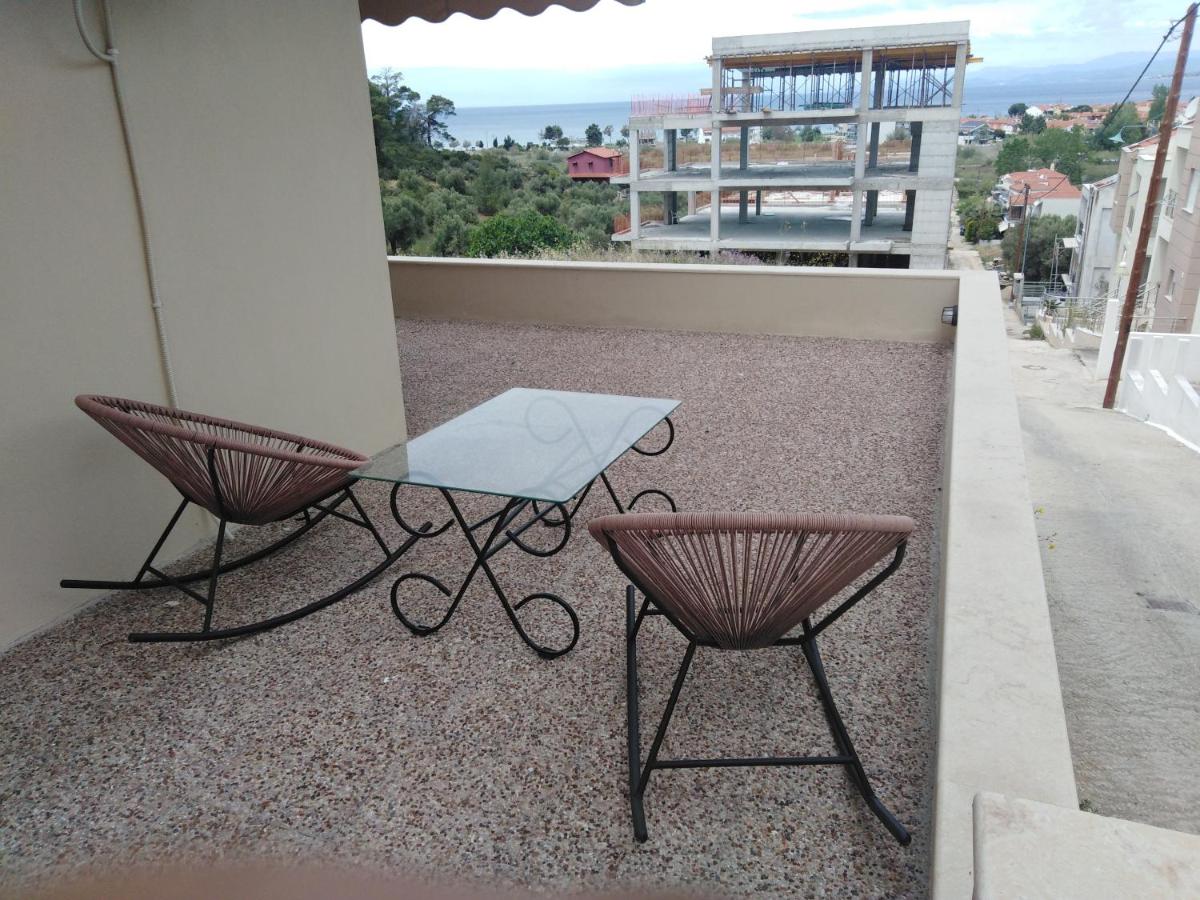 THEASIS 3 photo 3