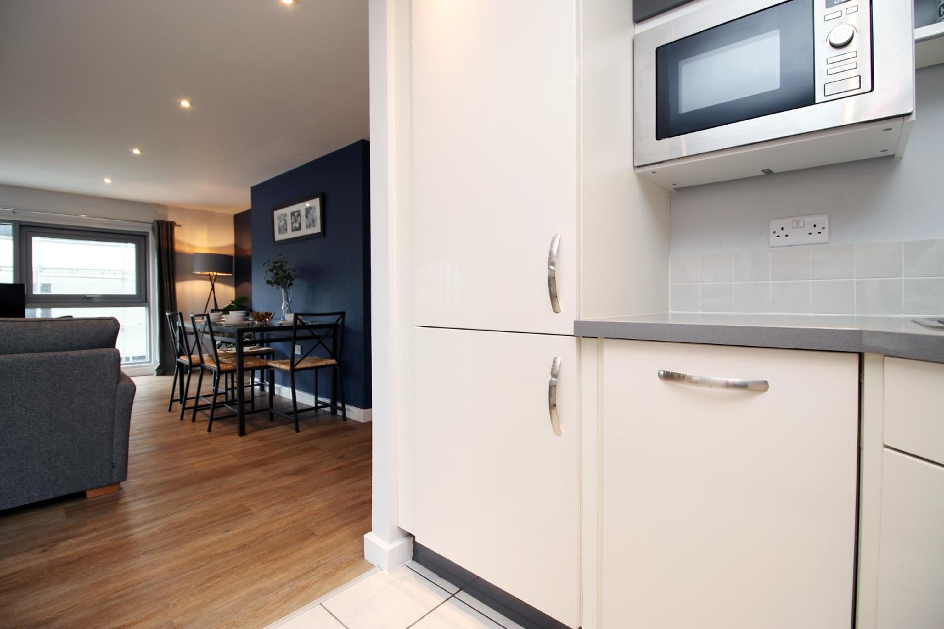 Violets Corner Luxury Swindon Town Apartment Great Location In The South West view 5
