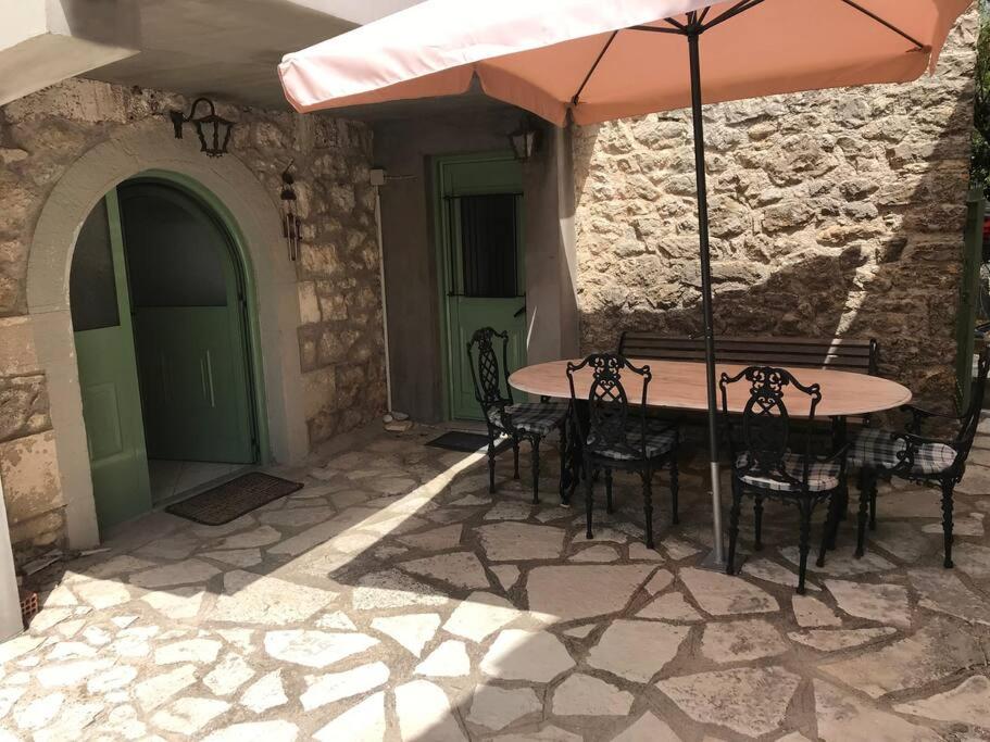 Traditional Stonehouse in Kavalos view 5