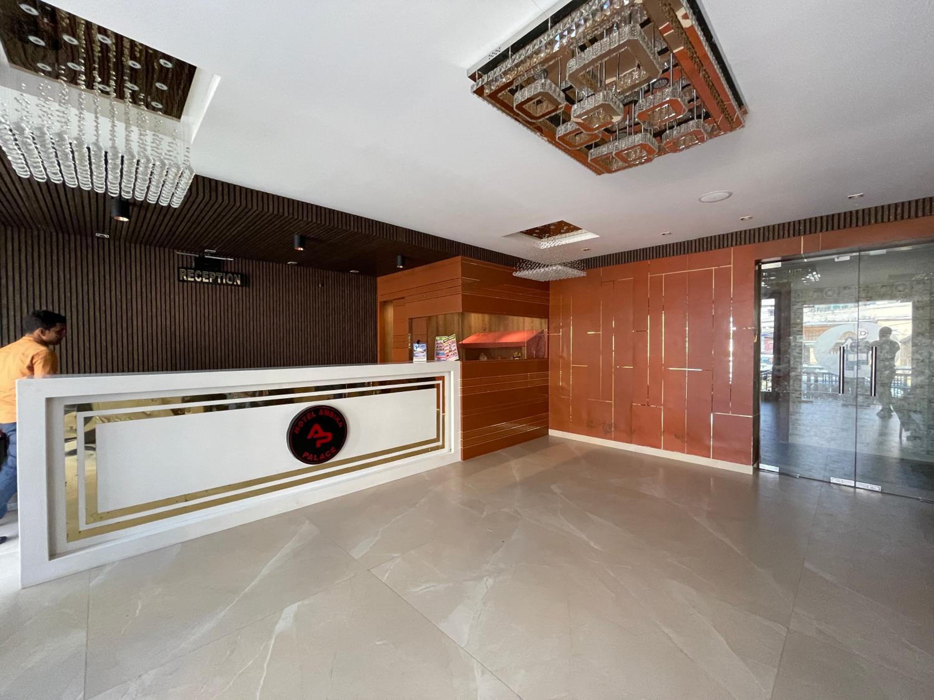 Hotel Ambika Palace New