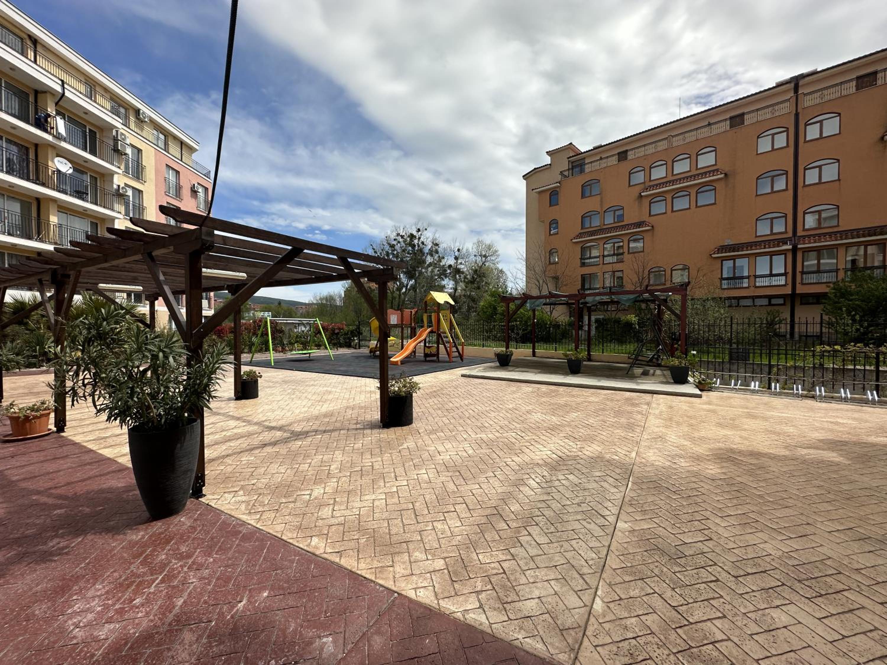 Cozy apartment Sunny Beach view 2