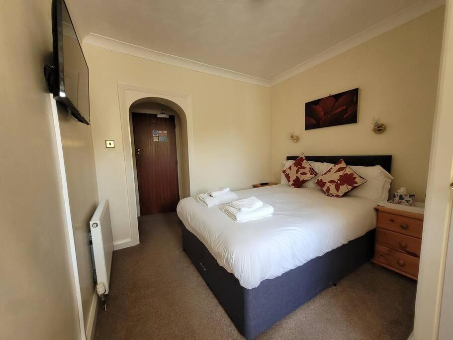 Oxford Vacations - Cornerways Guest House - Property Image 33