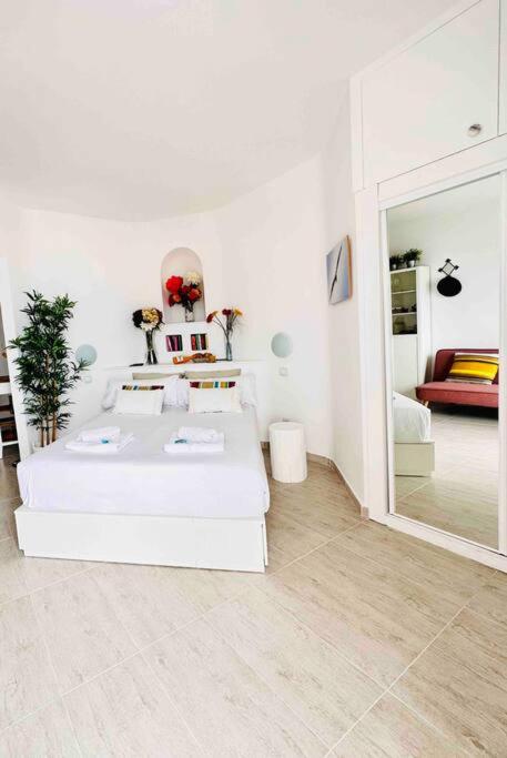 Mirador Paraiso: Superb Sea View