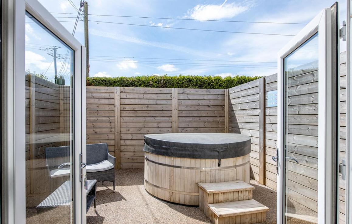 Mersea Island by Away Resorts, 사진 56