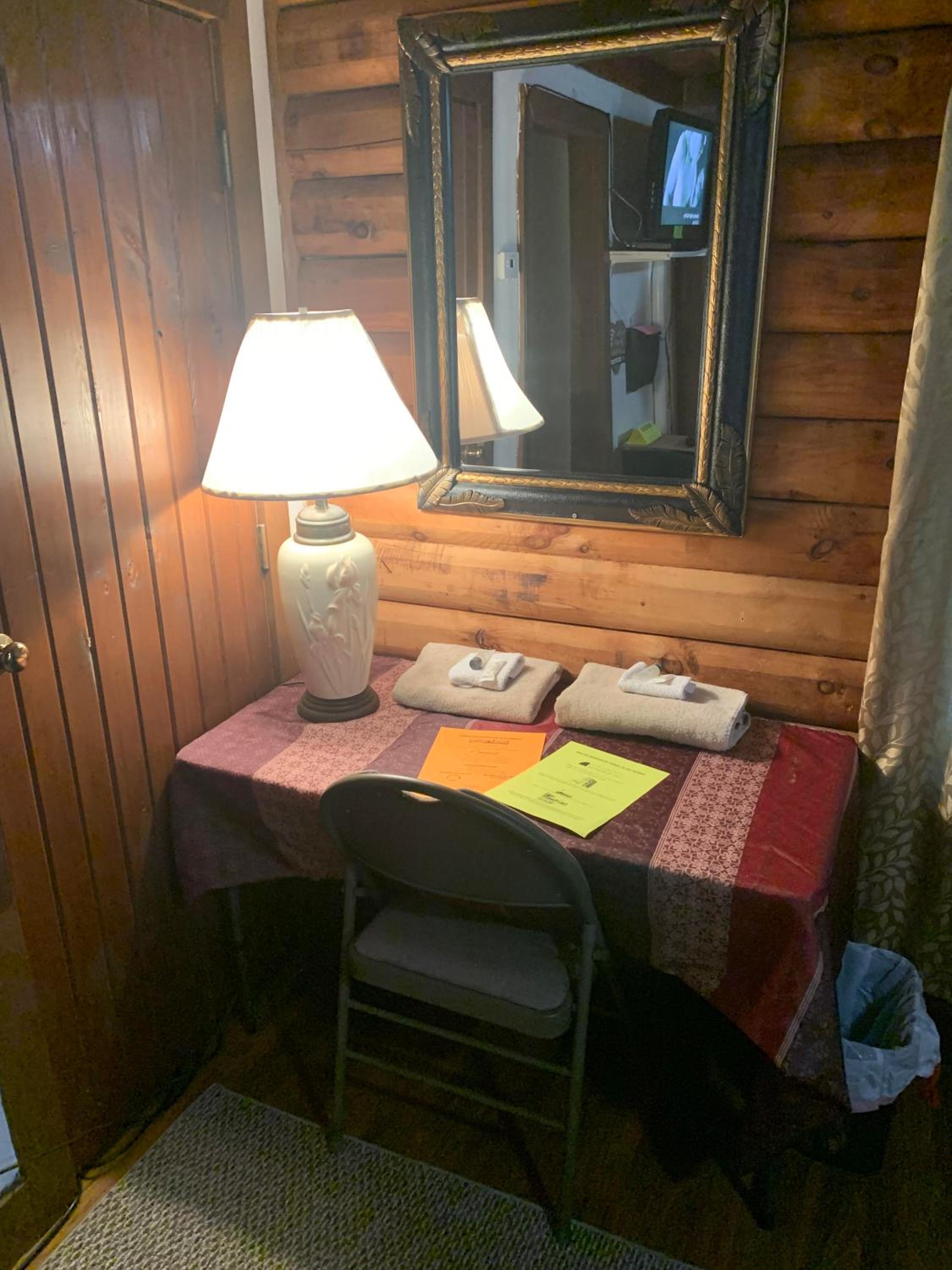 Huntington Vacations - Log Cabin in the Field - Property Image 5