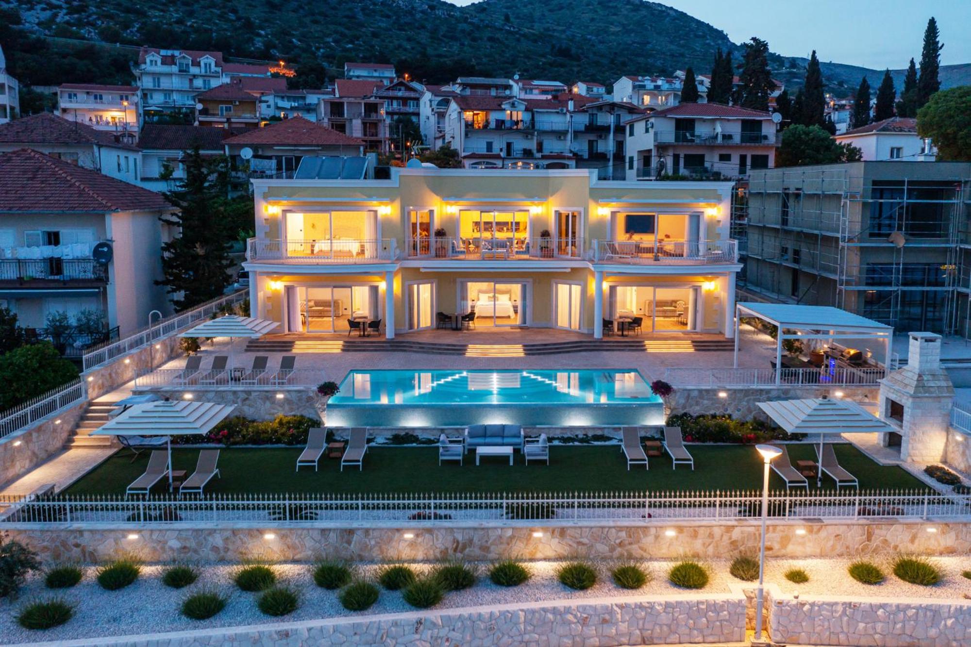 Hotel Villa Bella Vista am Meer - Image 1