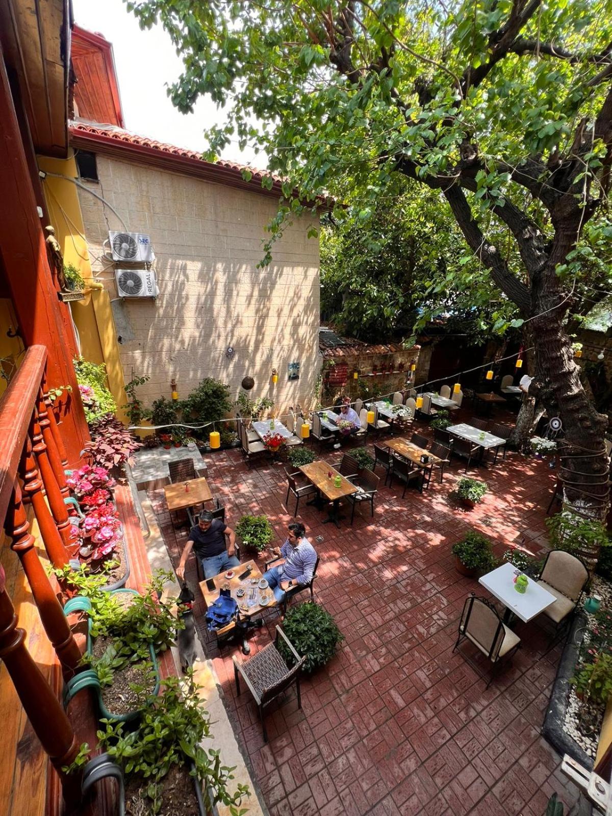 Sarı Konak