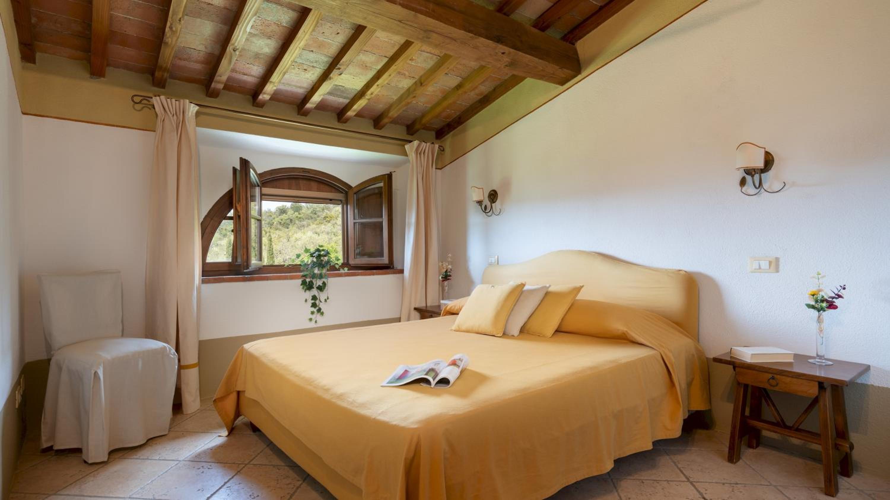GUADO AL SOLE 26&4, Emma Villas