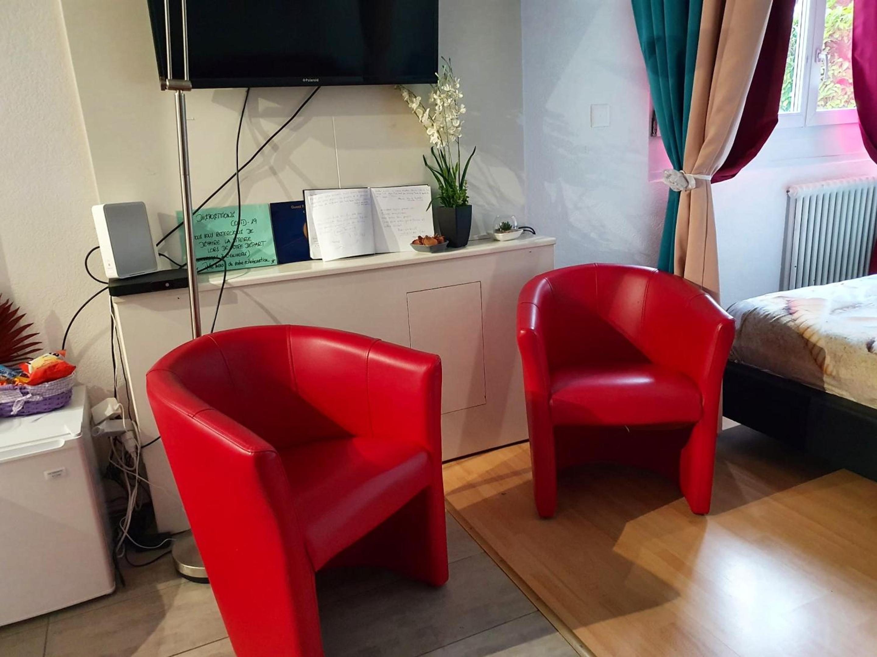 Comfortable studio in Bevaix with mountain view - 30 m² + Spa