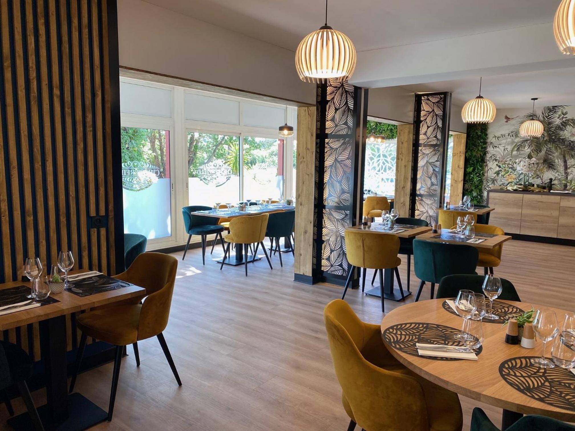 restaurant
