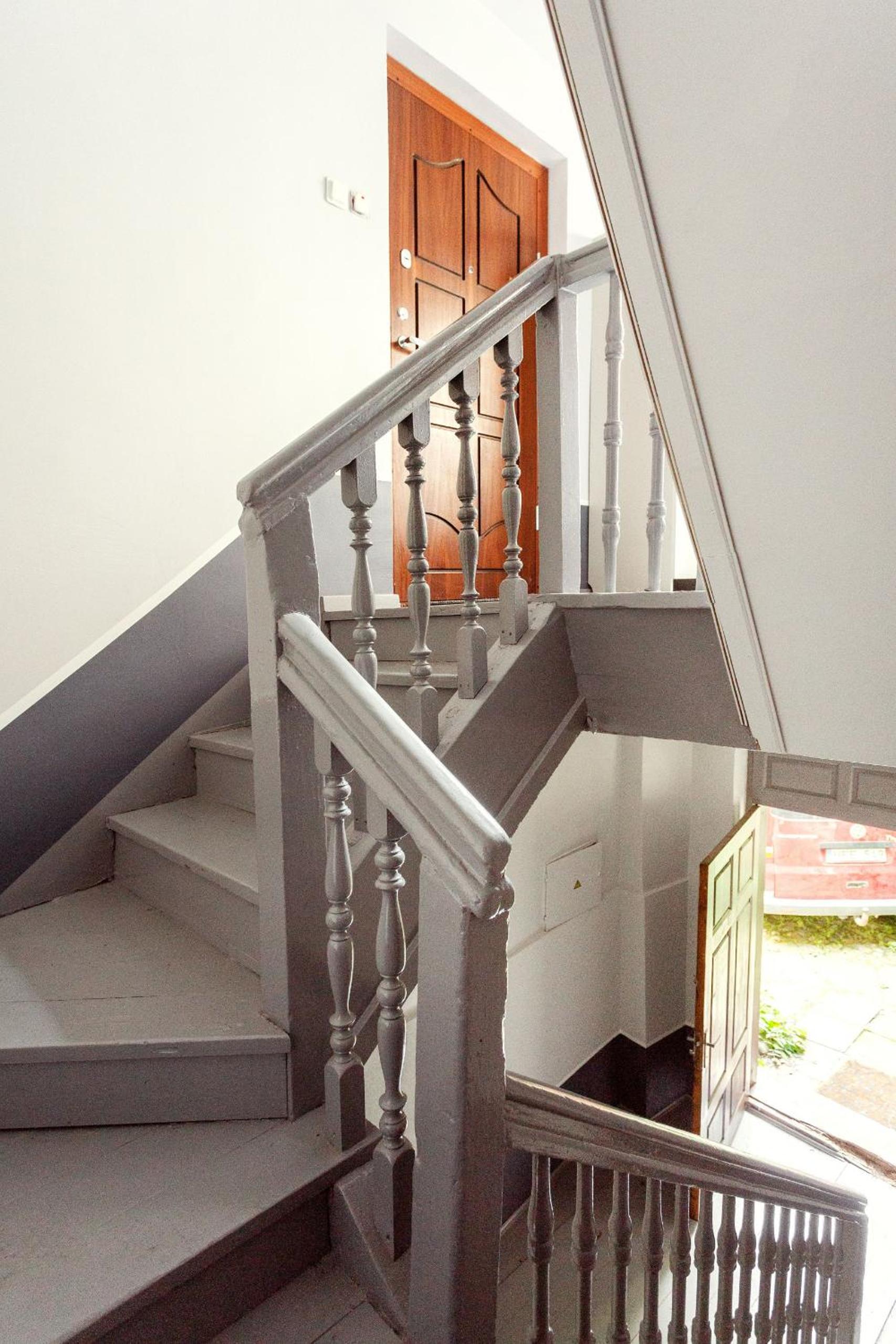 Classic Old Town Apartment next to the Gates of Dawn view 2