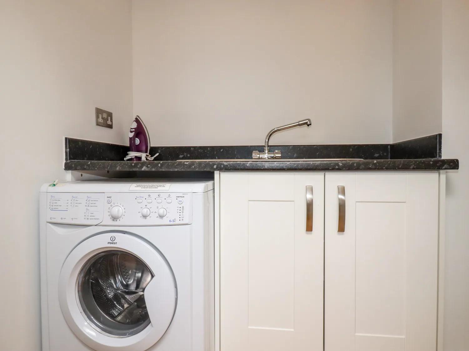 2 Bed Penthouse apartment overlooking Fistral Beach - STAYSEEKERS