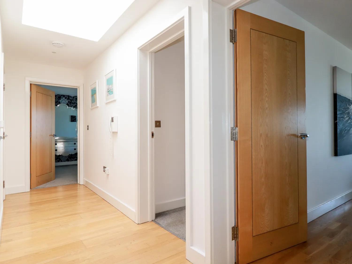 2 Bed Penthouse apartment overlooking Fistral Beach - STAYSEEKERS