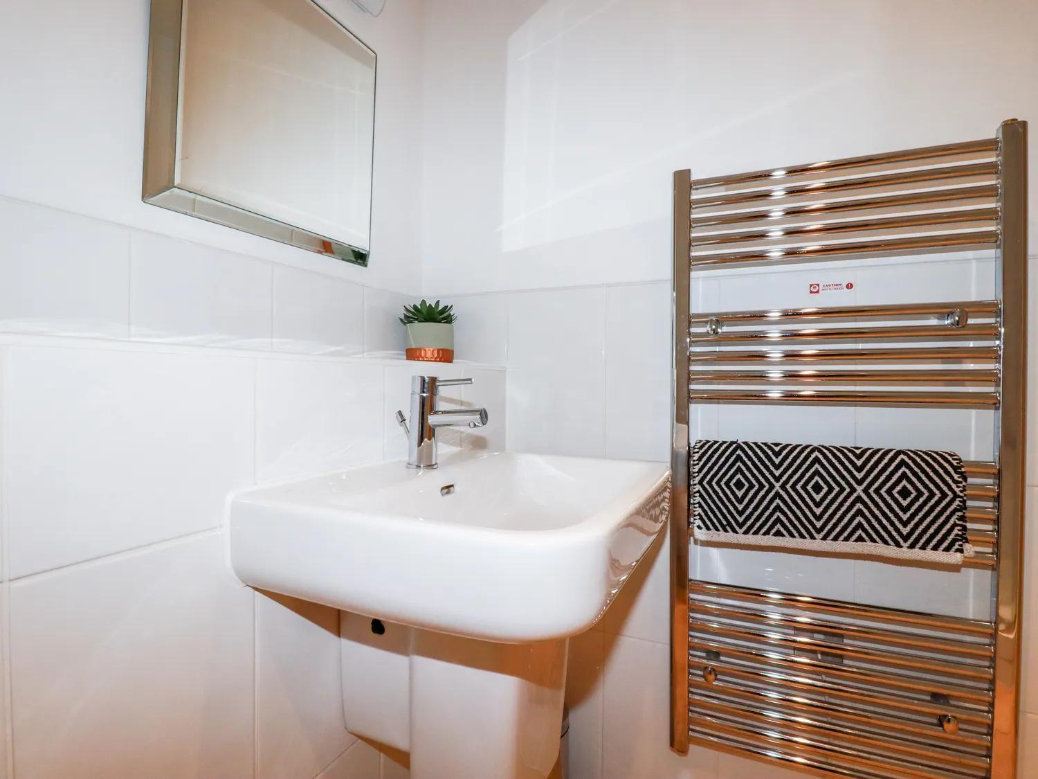 2 Bed Penthouse apartment overlooking Fistral Beach - STAYSEEKERS