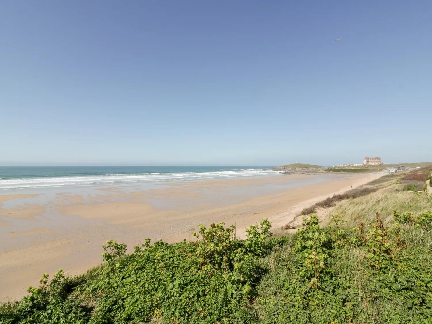 2 Bed Penthouse apartment overlooking Fistral Beach - STAYSEEKERS