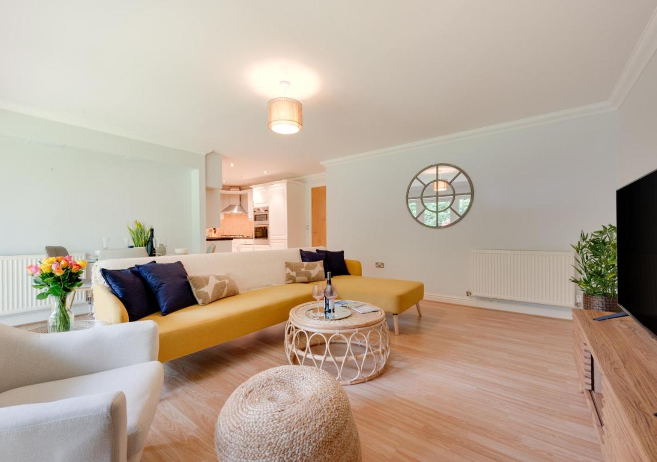 2 Bed in Carlyon Bay oc-crinni