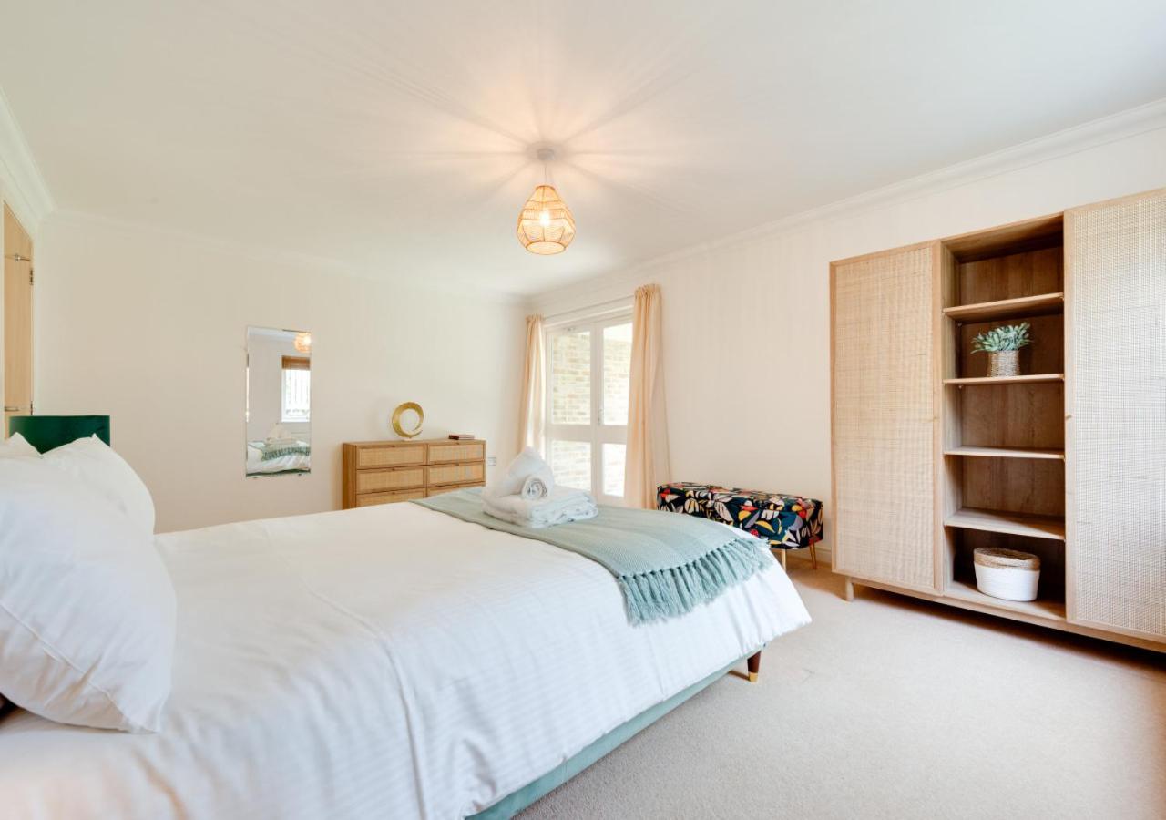 2 Bed in Carlyon Bay oc-crinni