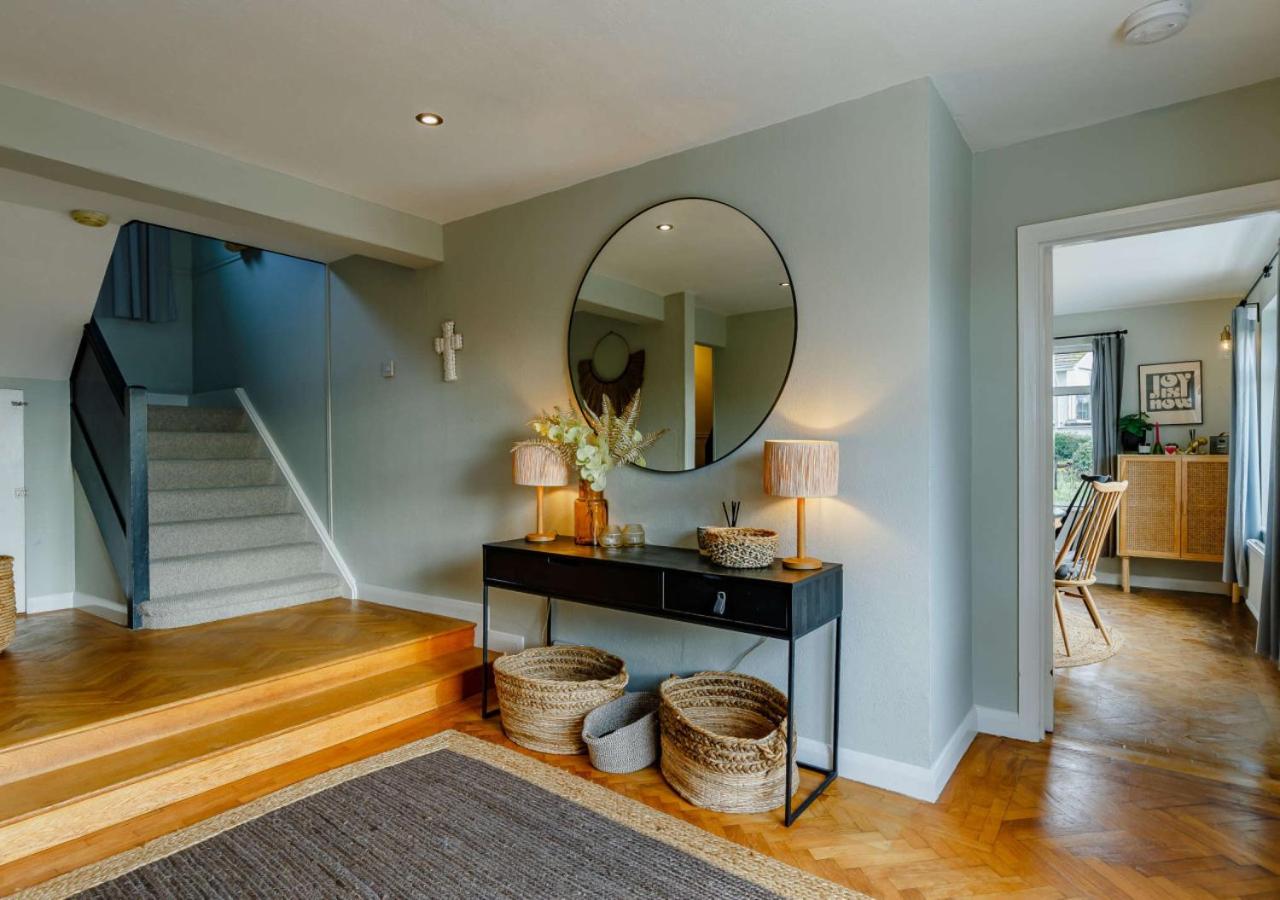 4 Bed in Mawgan Porth oc-d26830