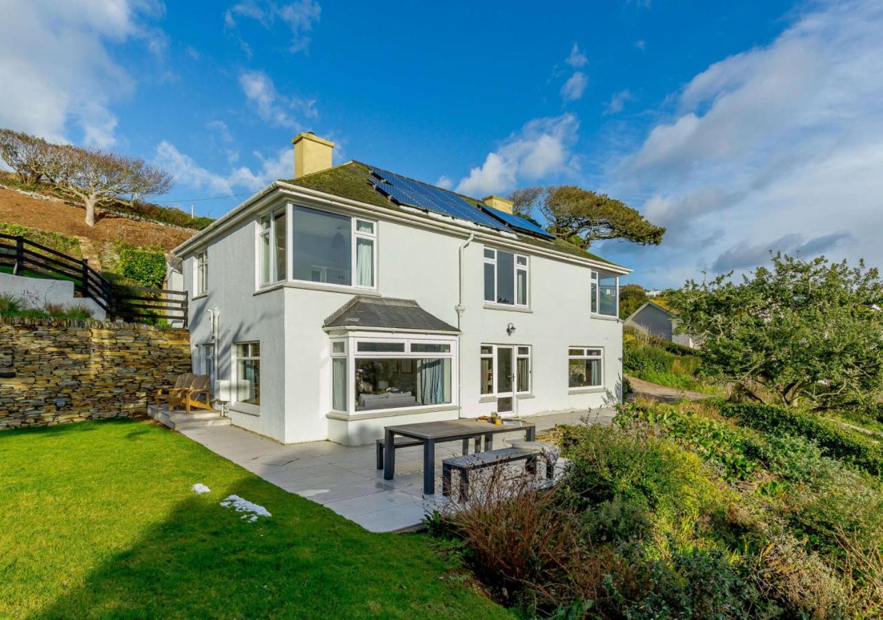 4 Bed in Mawgan Porth oc-d26830