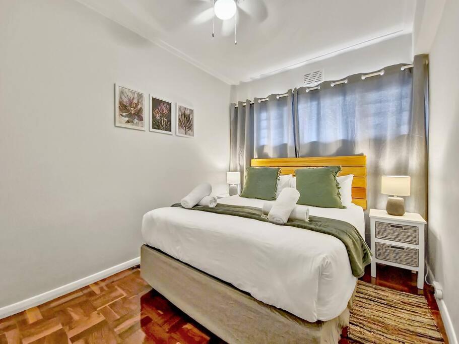 Charming and Sunny Apartment view 4