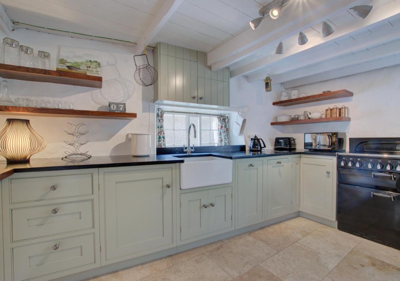 3 Bed in Helford oc-hcmimo