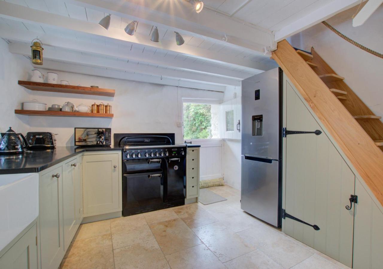 3 Bed in Helford oc-hcmimo