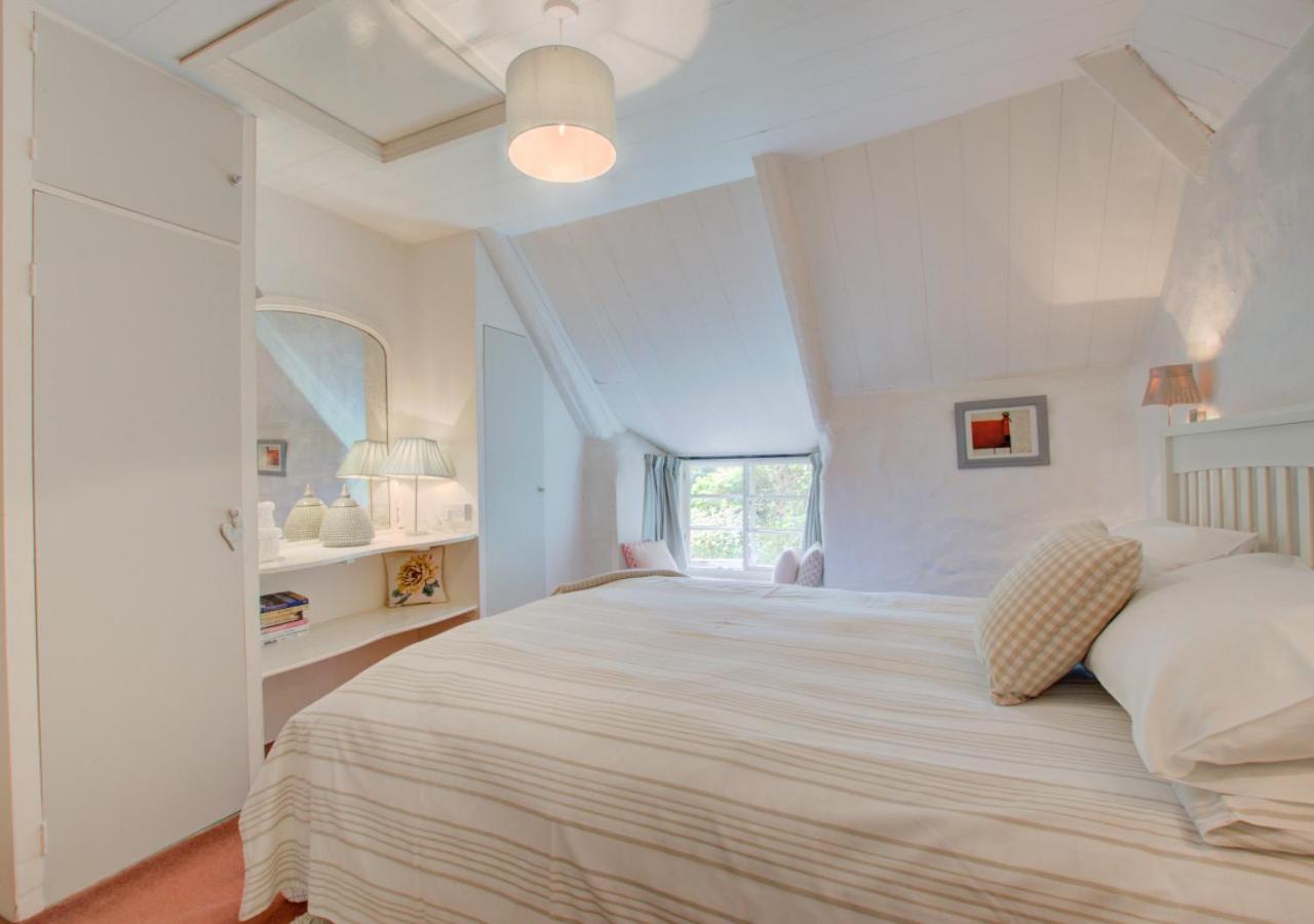 3 Bed in Helford oc-hcmimo