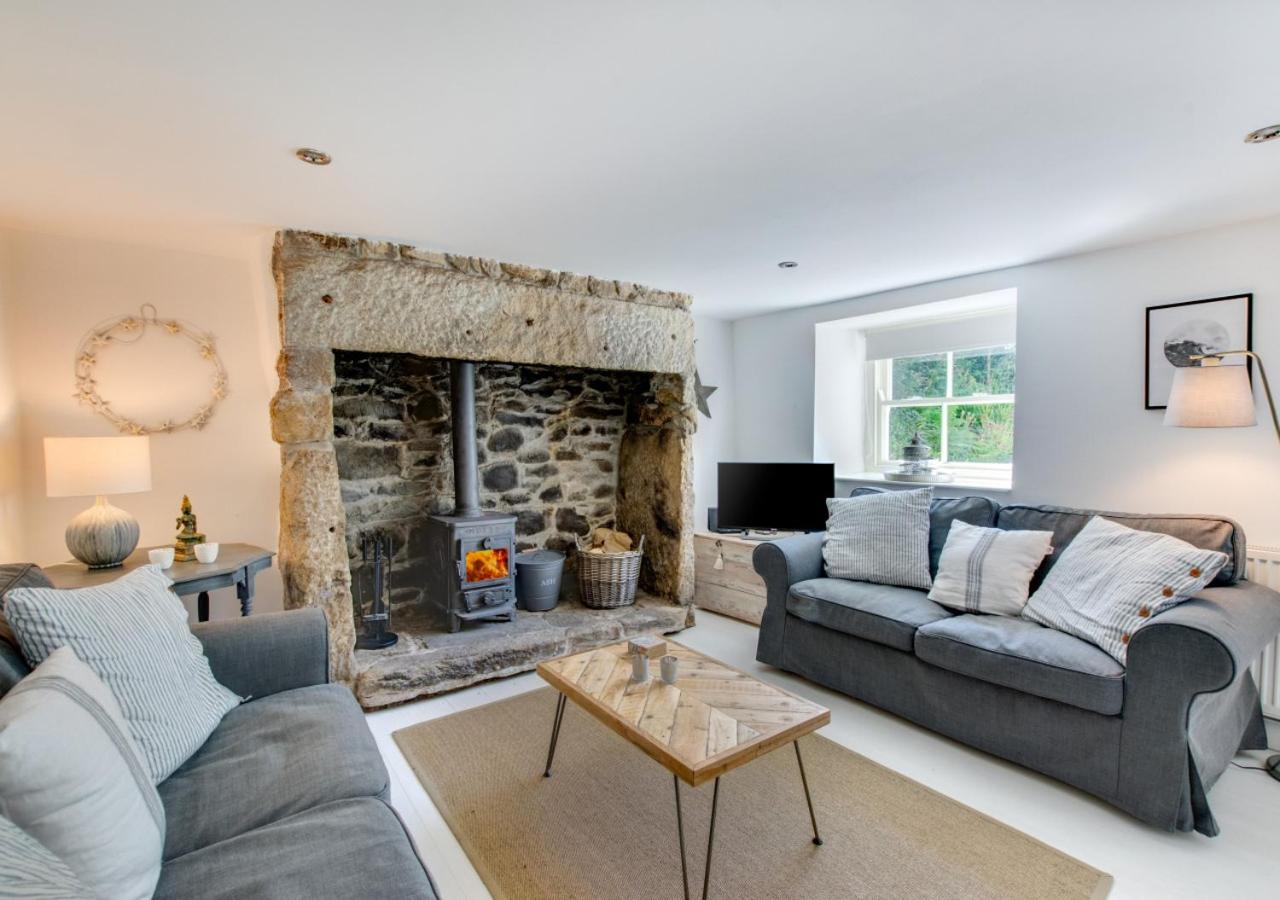 2 Bed in Breage oc-jobcot