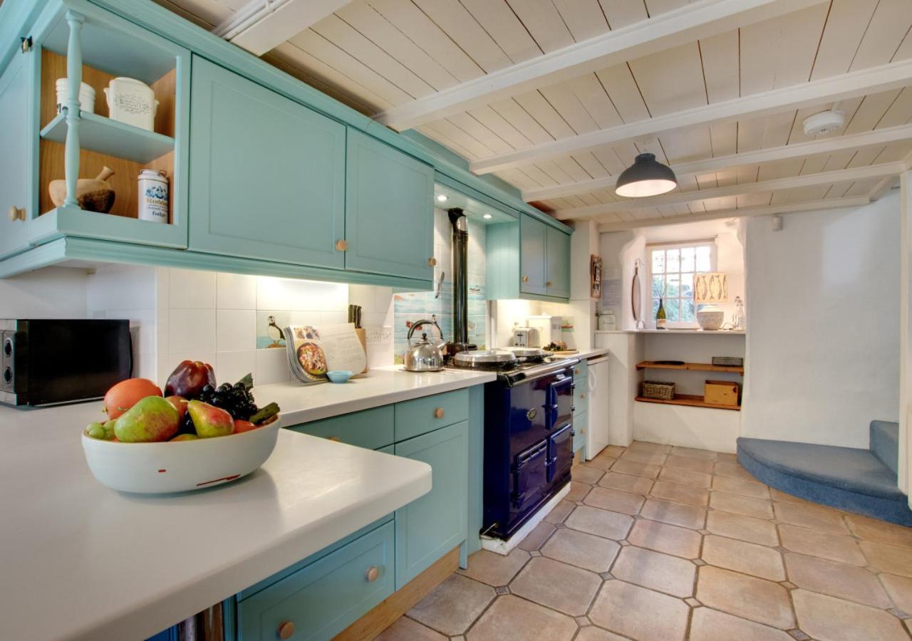 3 Bed in Helford oc-hcwell view 5