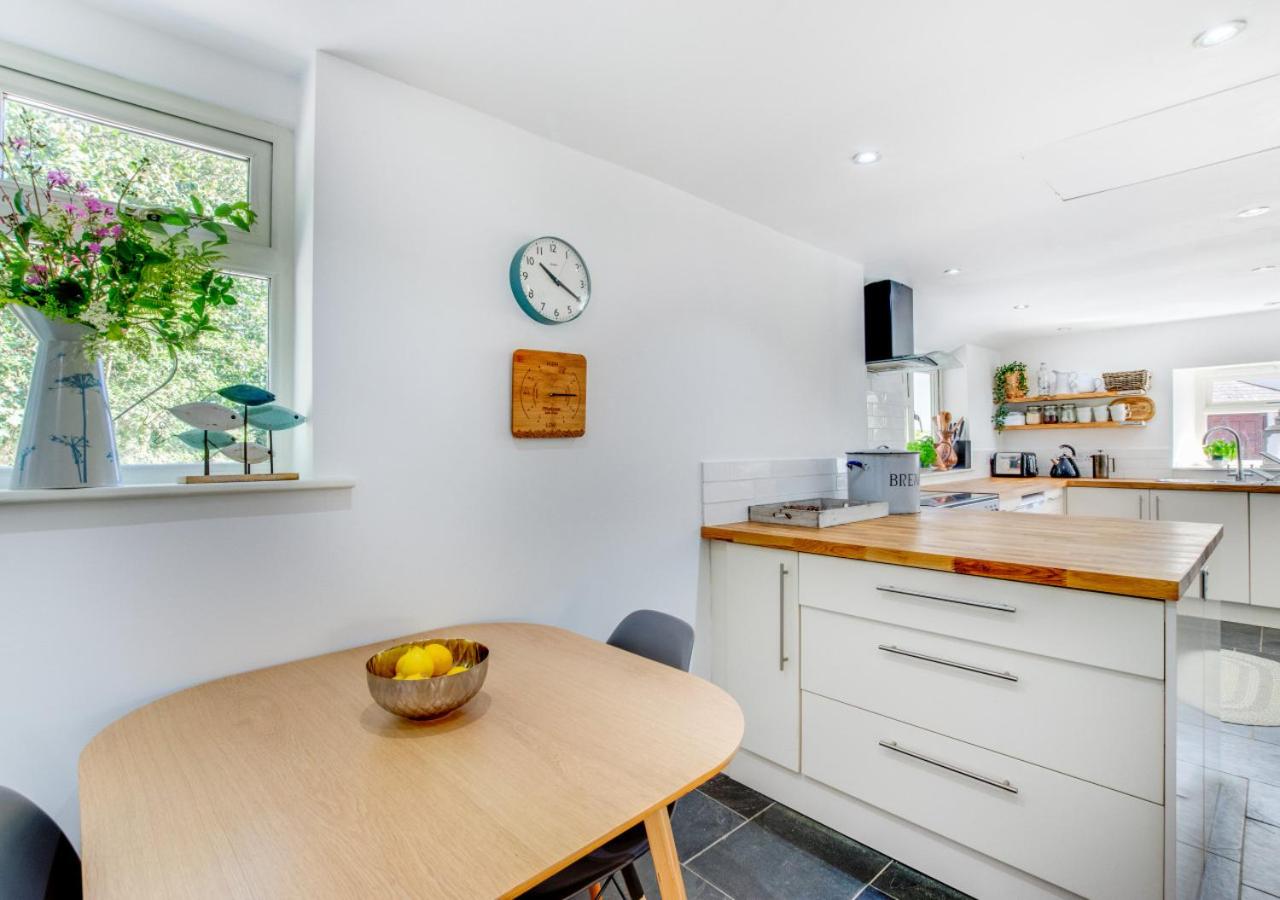 2 Bed in Breage oc-jobcot