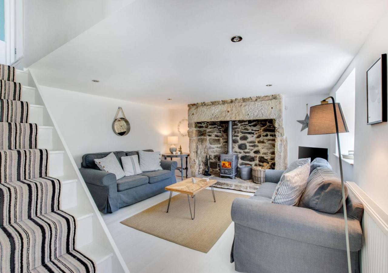 2 Bed in Breage oc-jobcot