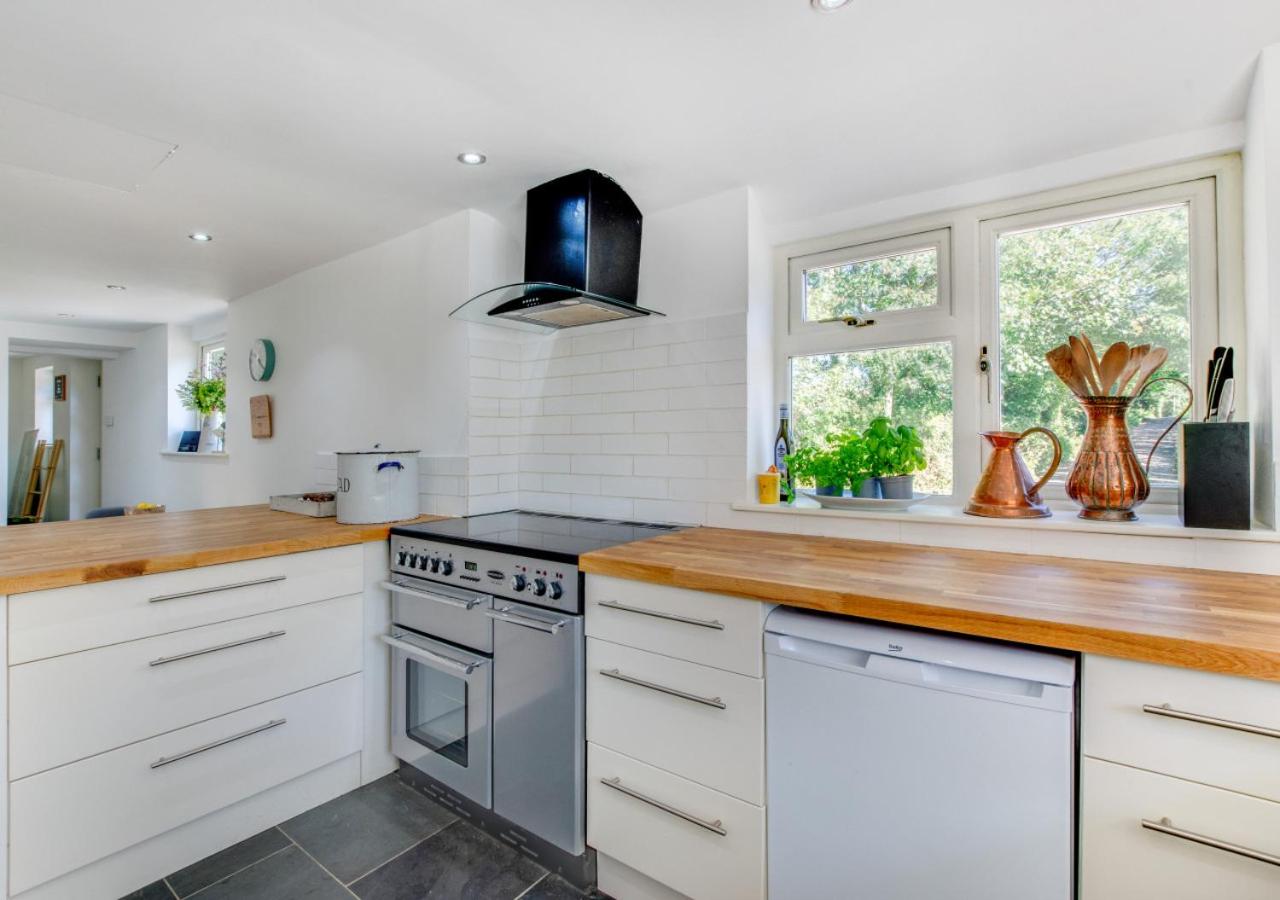 2 Bed in Breage oc-jobcot