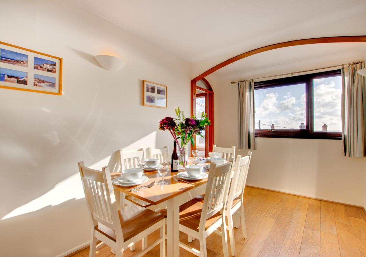 3 Bed in Porthleven oc-ingnoo