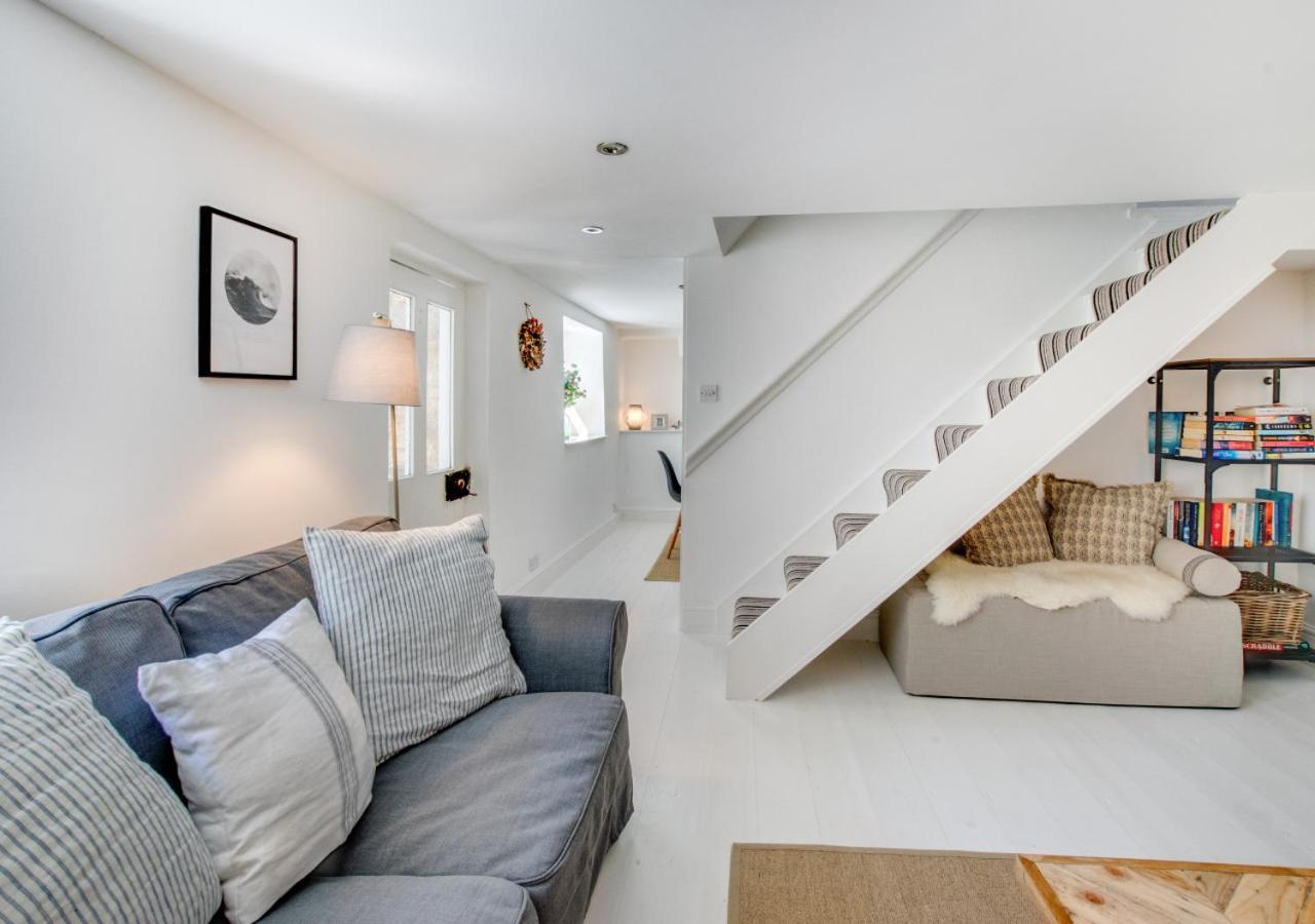 2 Bed in Breage oc-jobcot