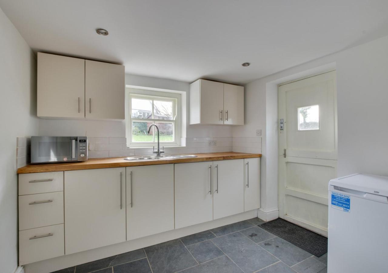 2 Bed in Breage oc-jobcot