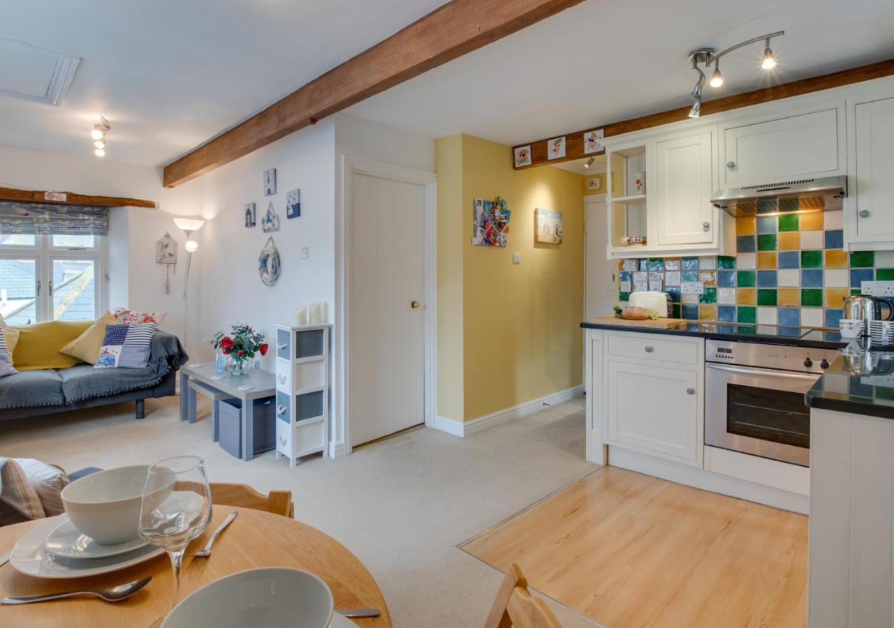 4 Apartment Pixies Holt view 3